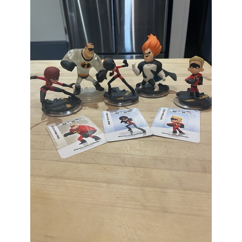 5 Disney Infinity Character Figures Dash Mr. & Mrs Incredible Violet Jack-Jack